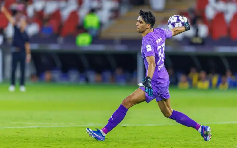 ما القنوات الناقلة لمباراة الهلال ونيوم في دوري روشن السعودي 2025-2026؟ وكيف تشاهدها عبر الإنترنت؟